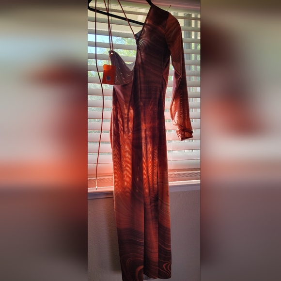 BBXBRAND  Sahara Orbit Asymmetric Mesh Maxi - Picture 2 of 10